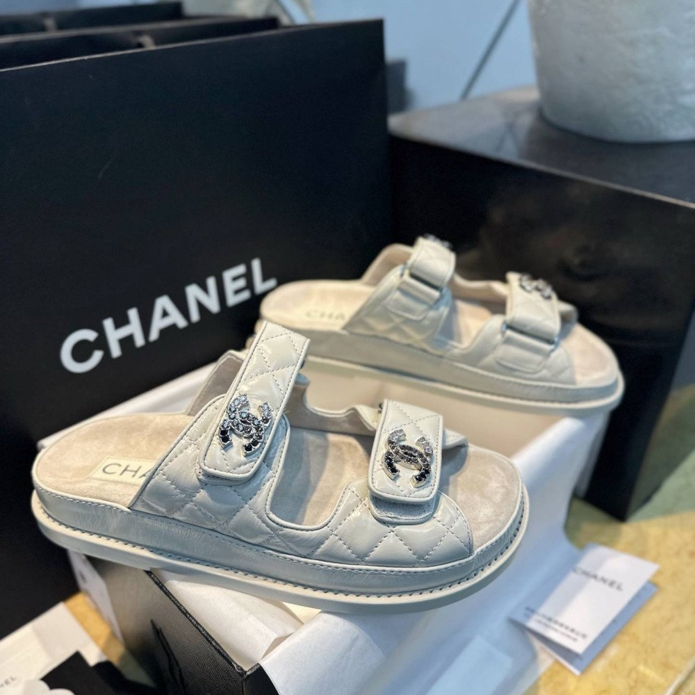 Beach shoes