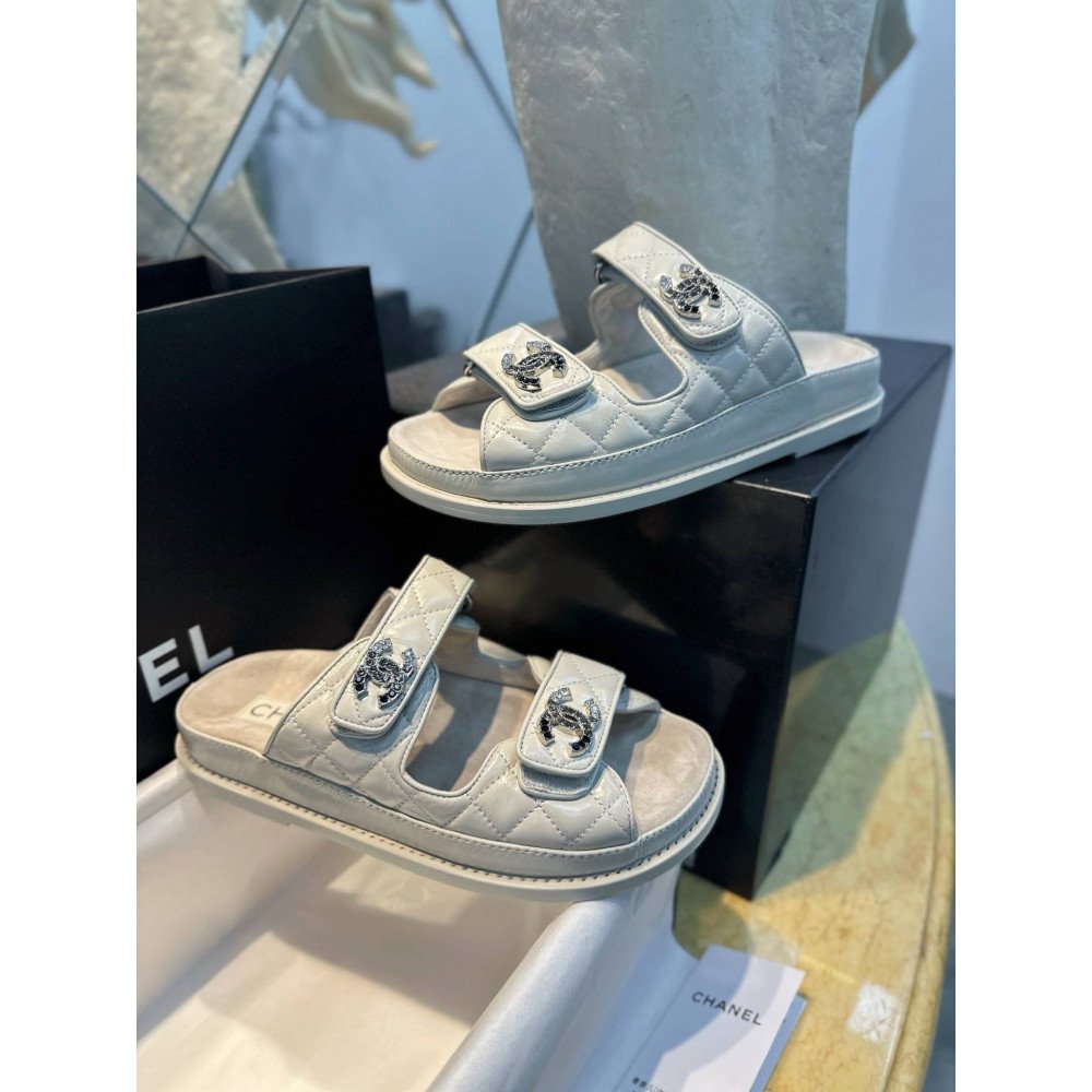Beach shoes