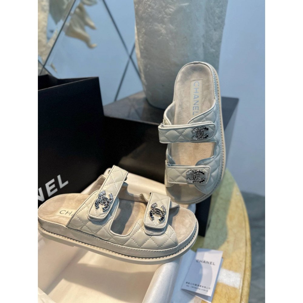 Beach shoes