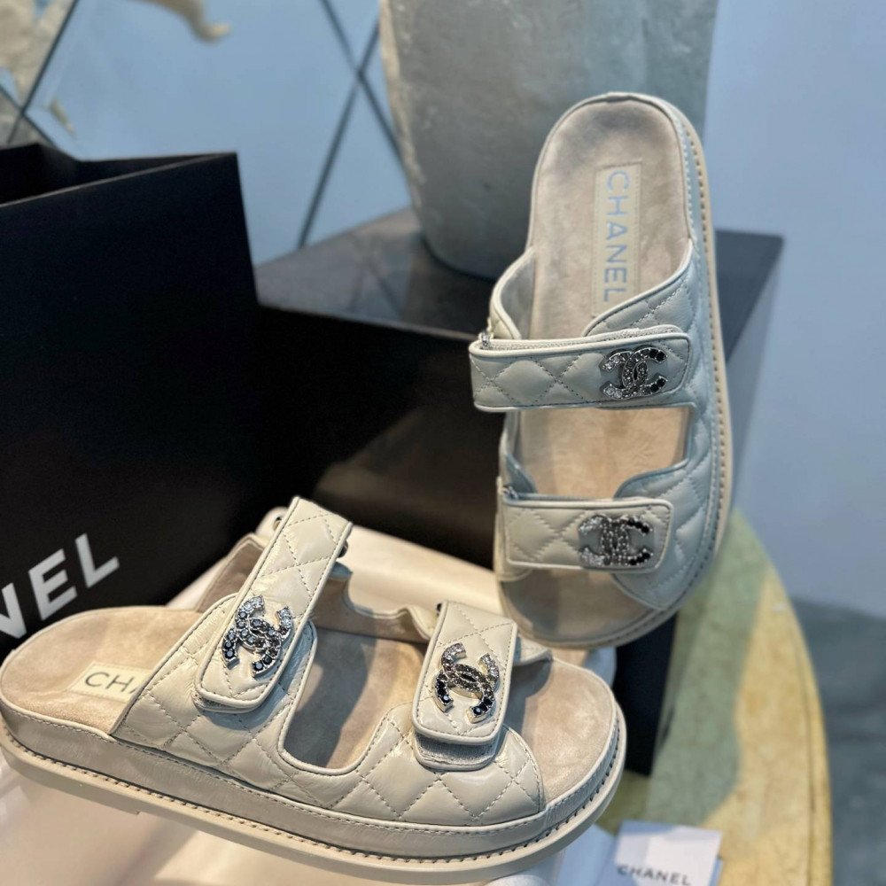 Beach shoes