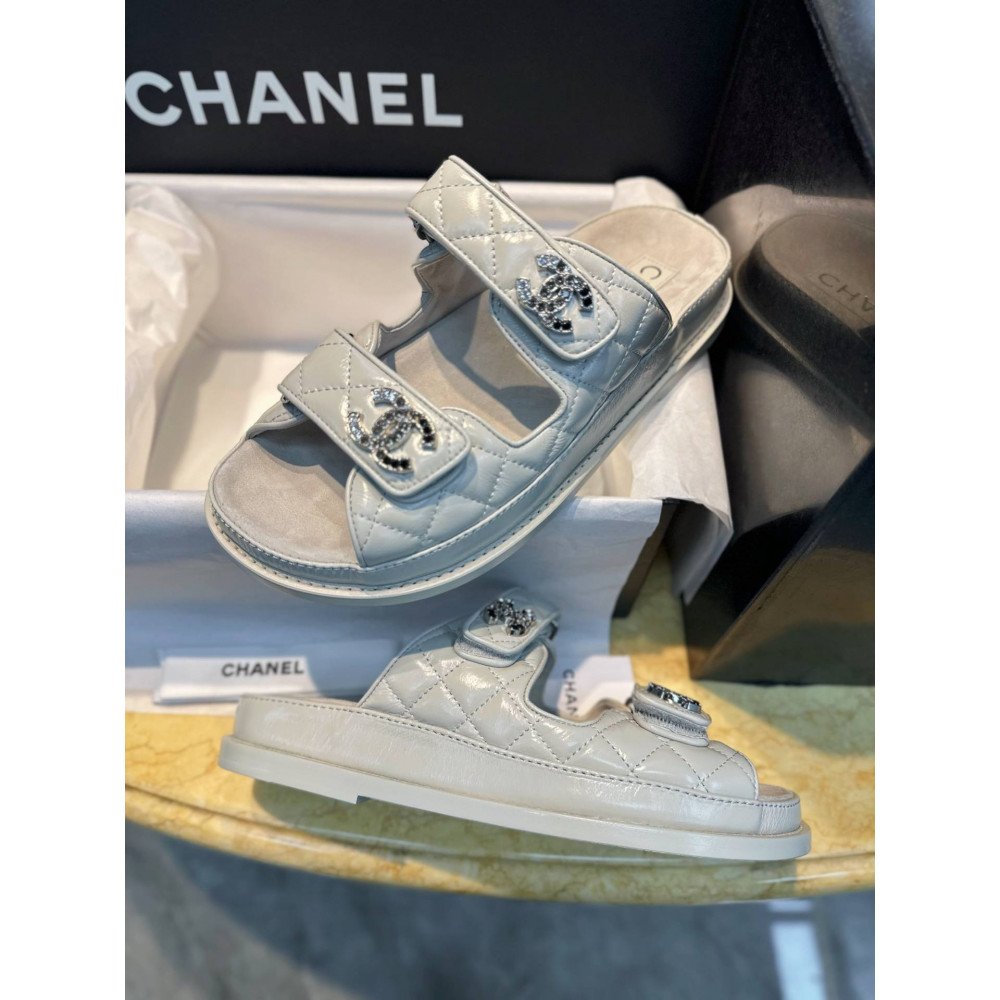 Beach shoes