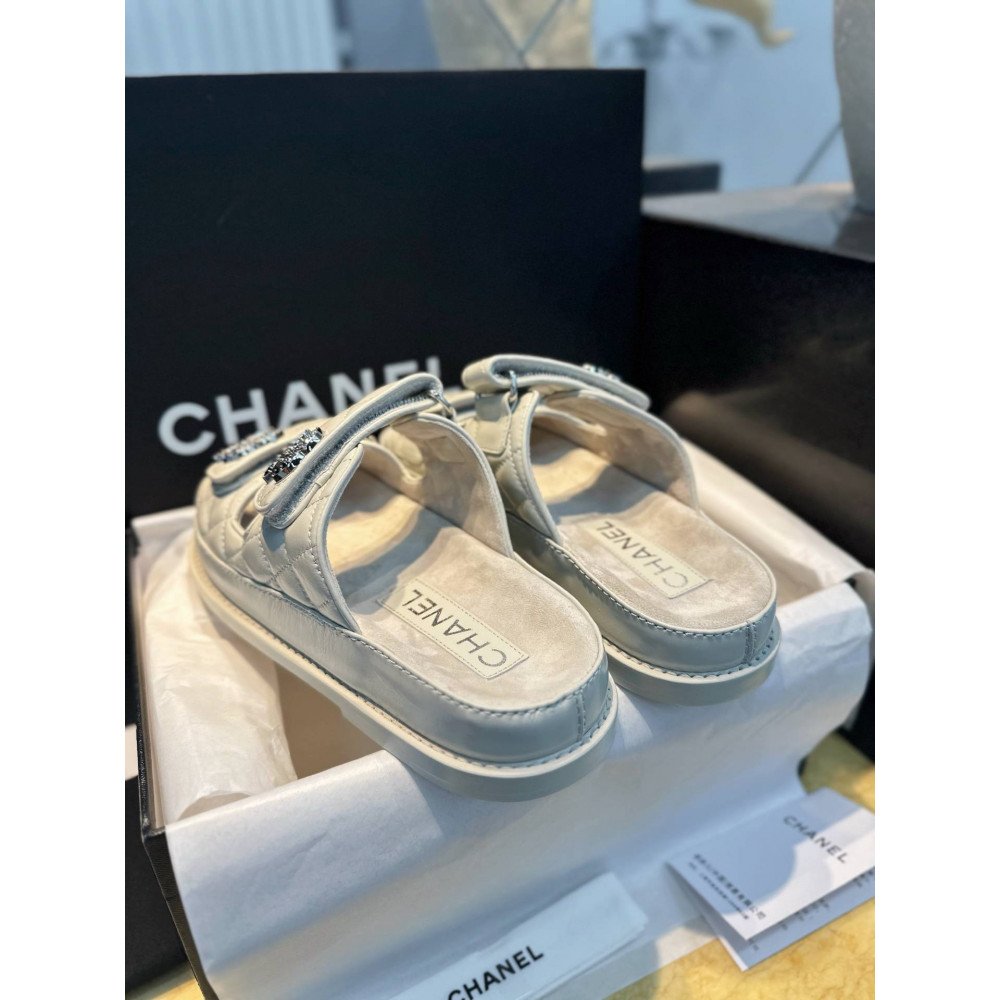 Beach shoes