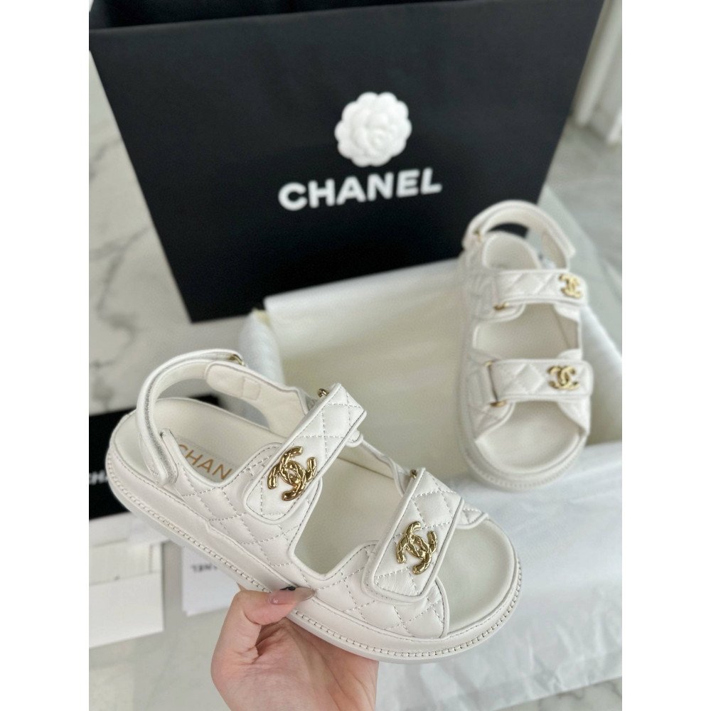 Beach shoes