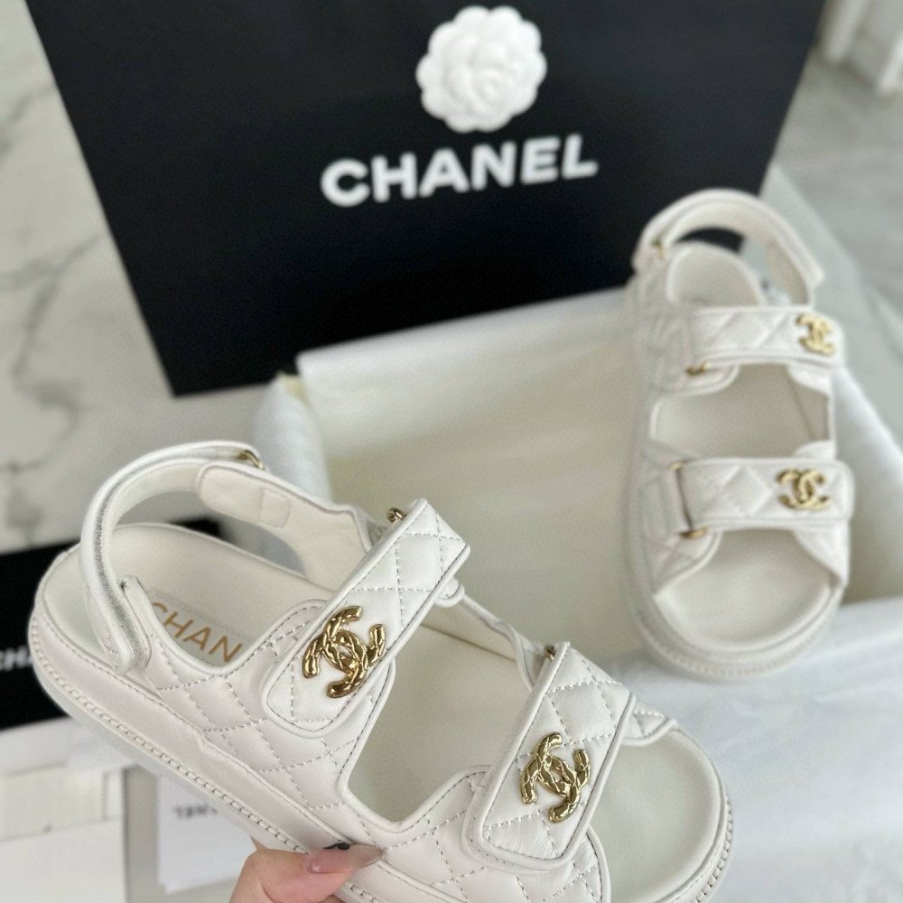 Beach shoes