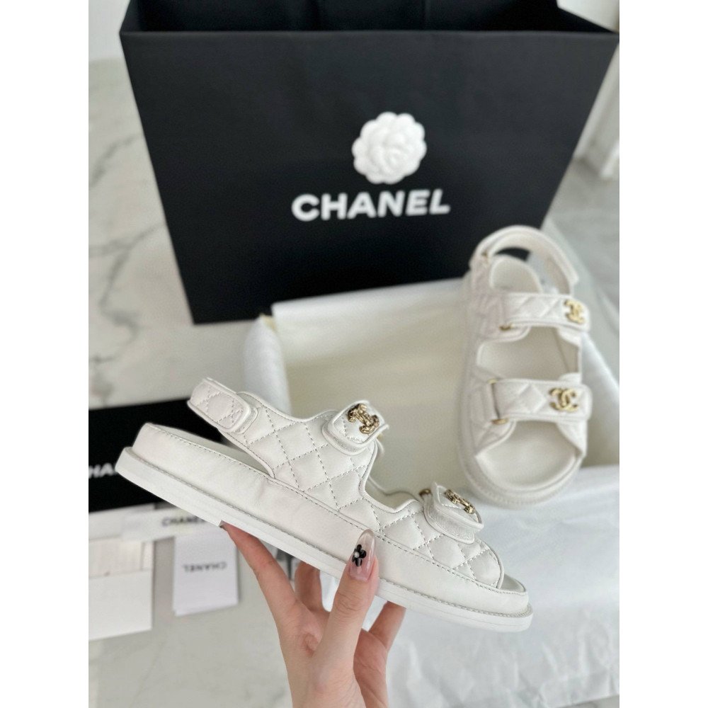 Beach shoes