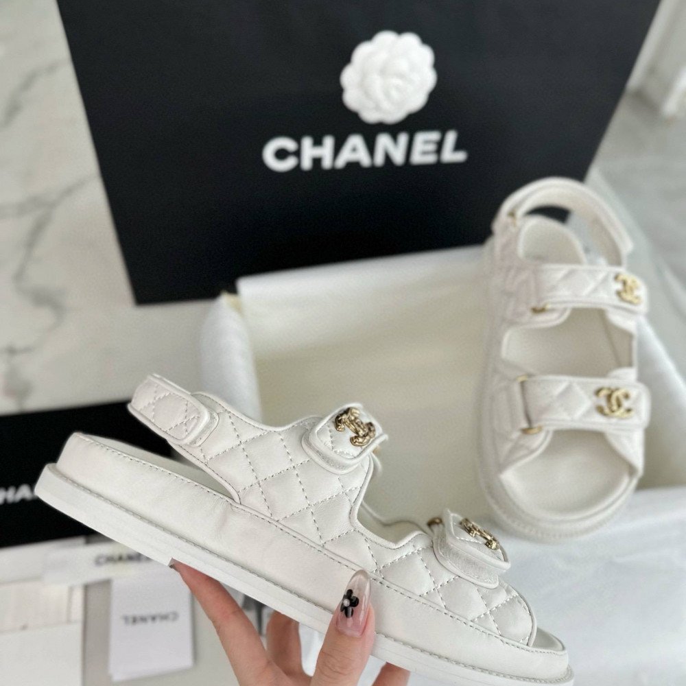 Beach shoes