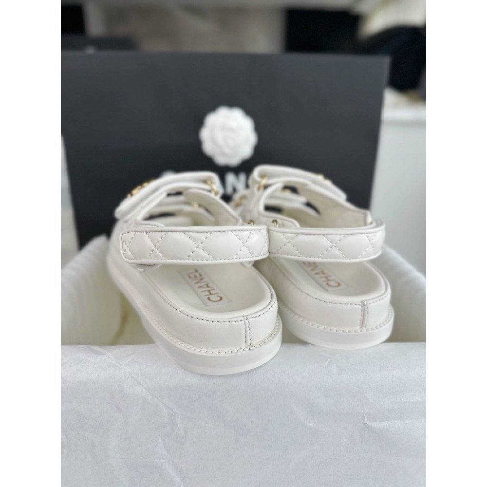 Beach shoes