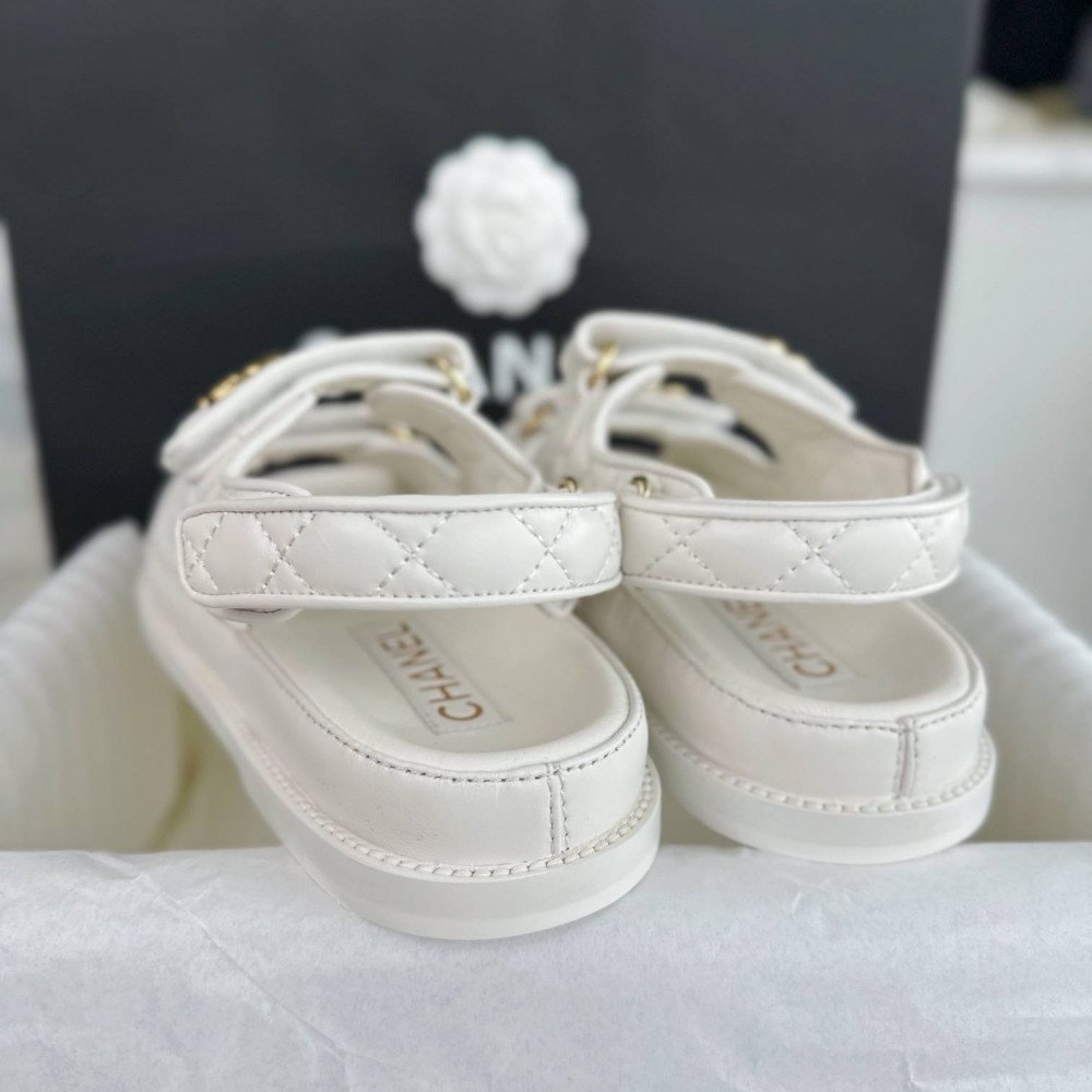 Beach shoes