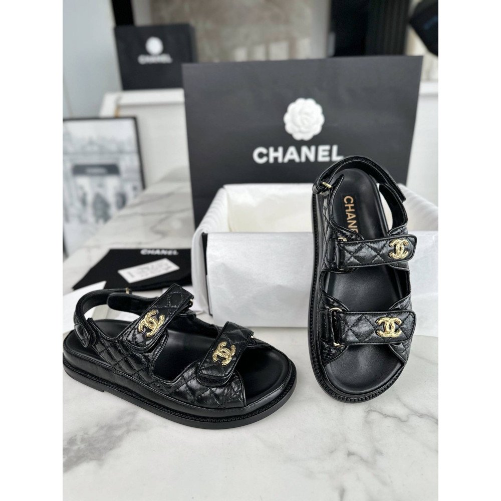 Beach shoes