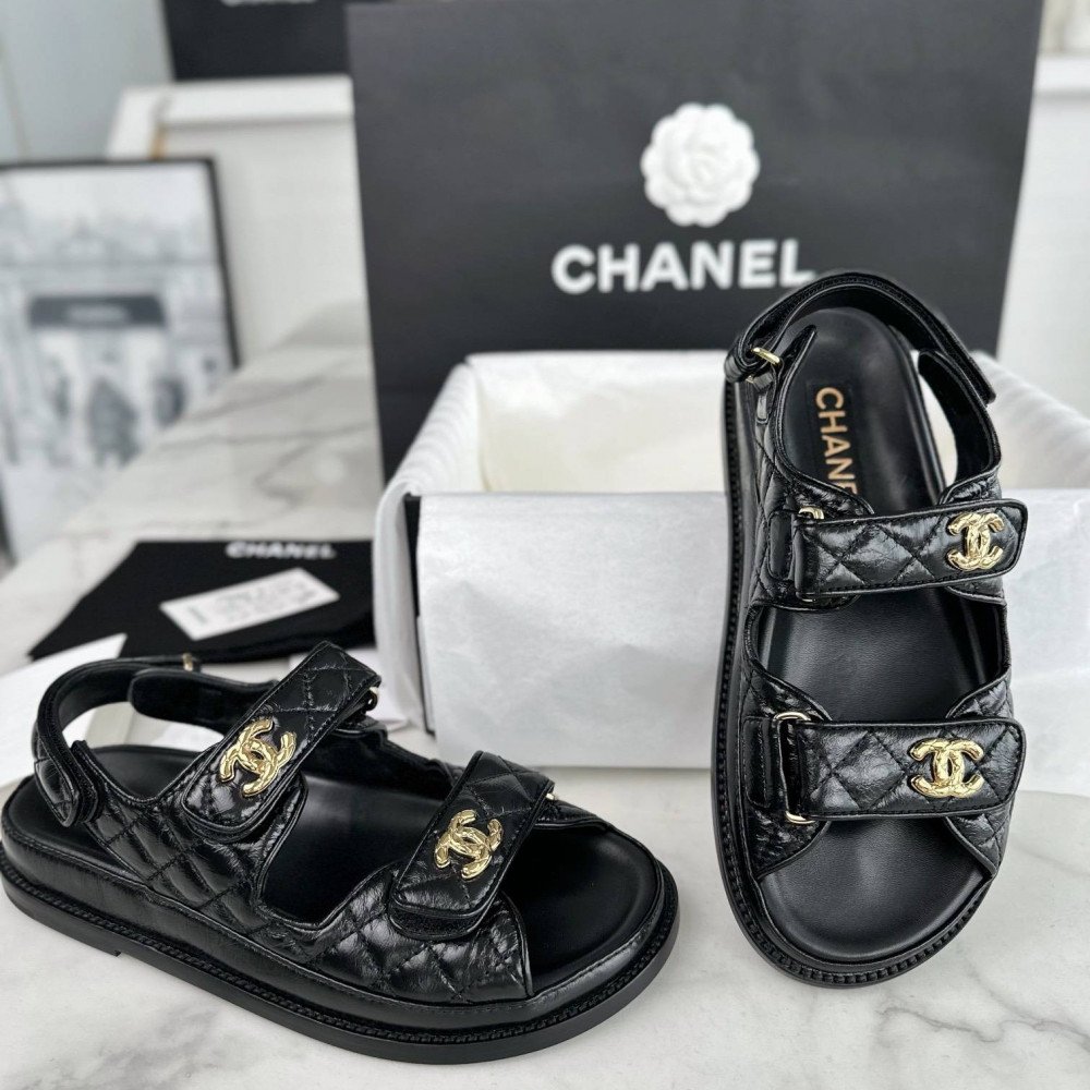 Beach shoes