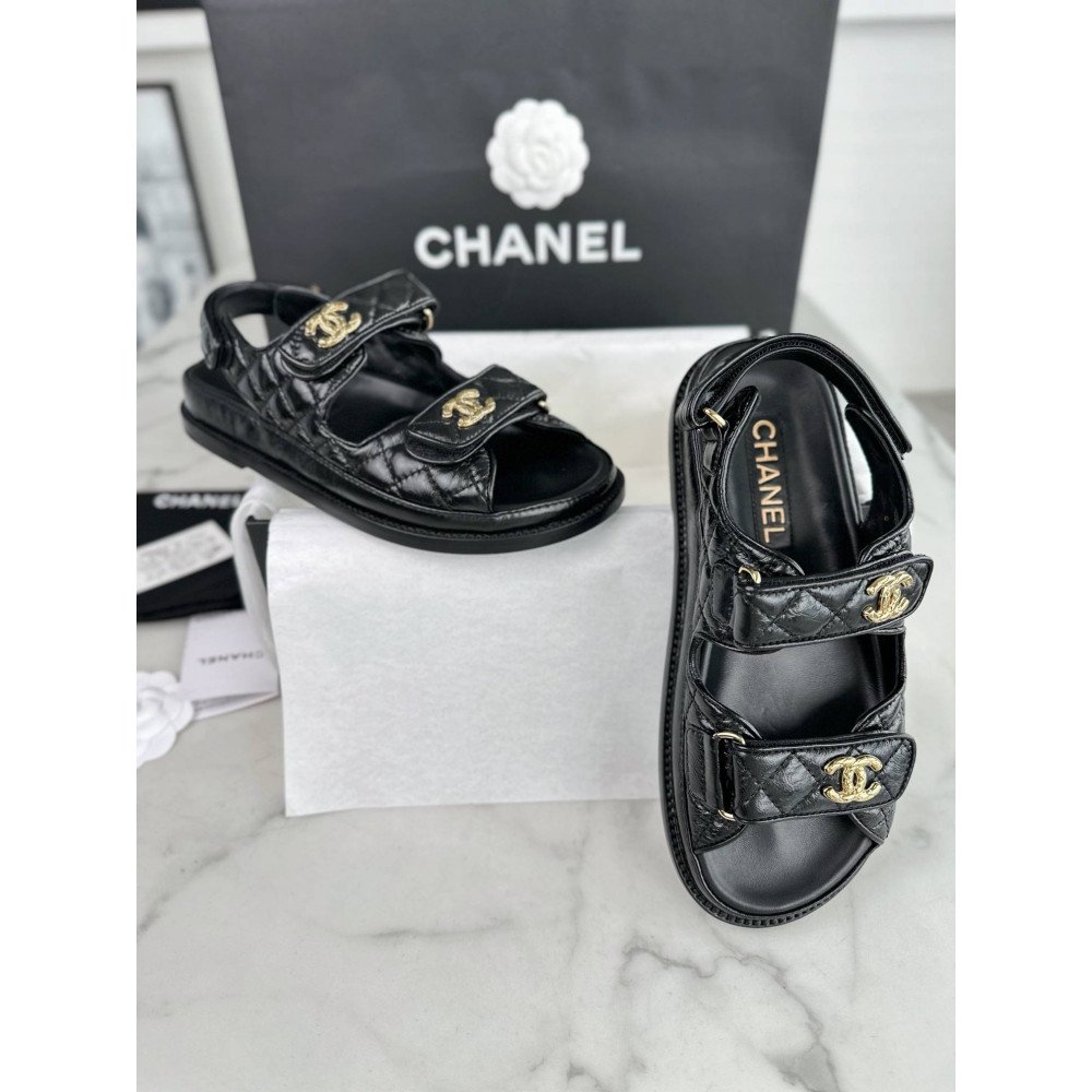 Beach shoes