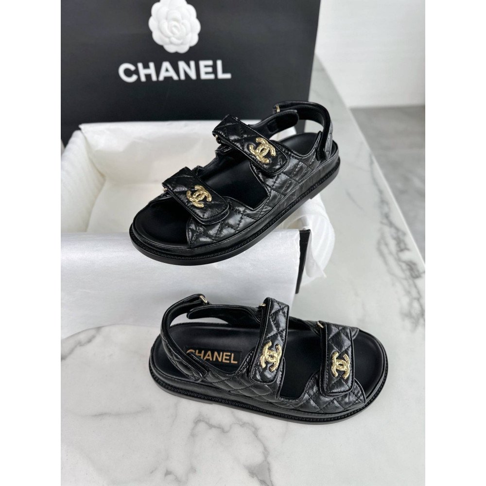 Beach shoes