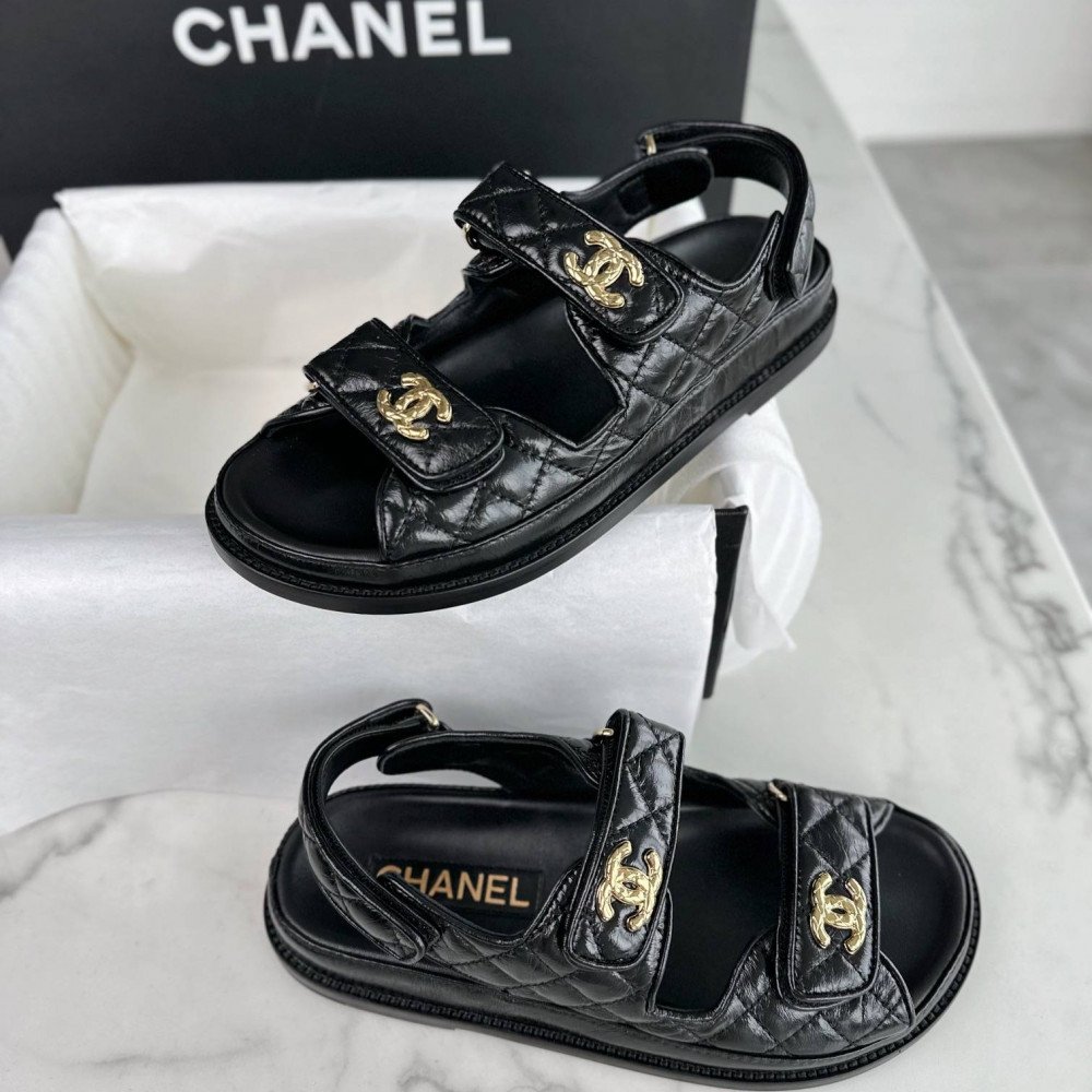 Beach shoes