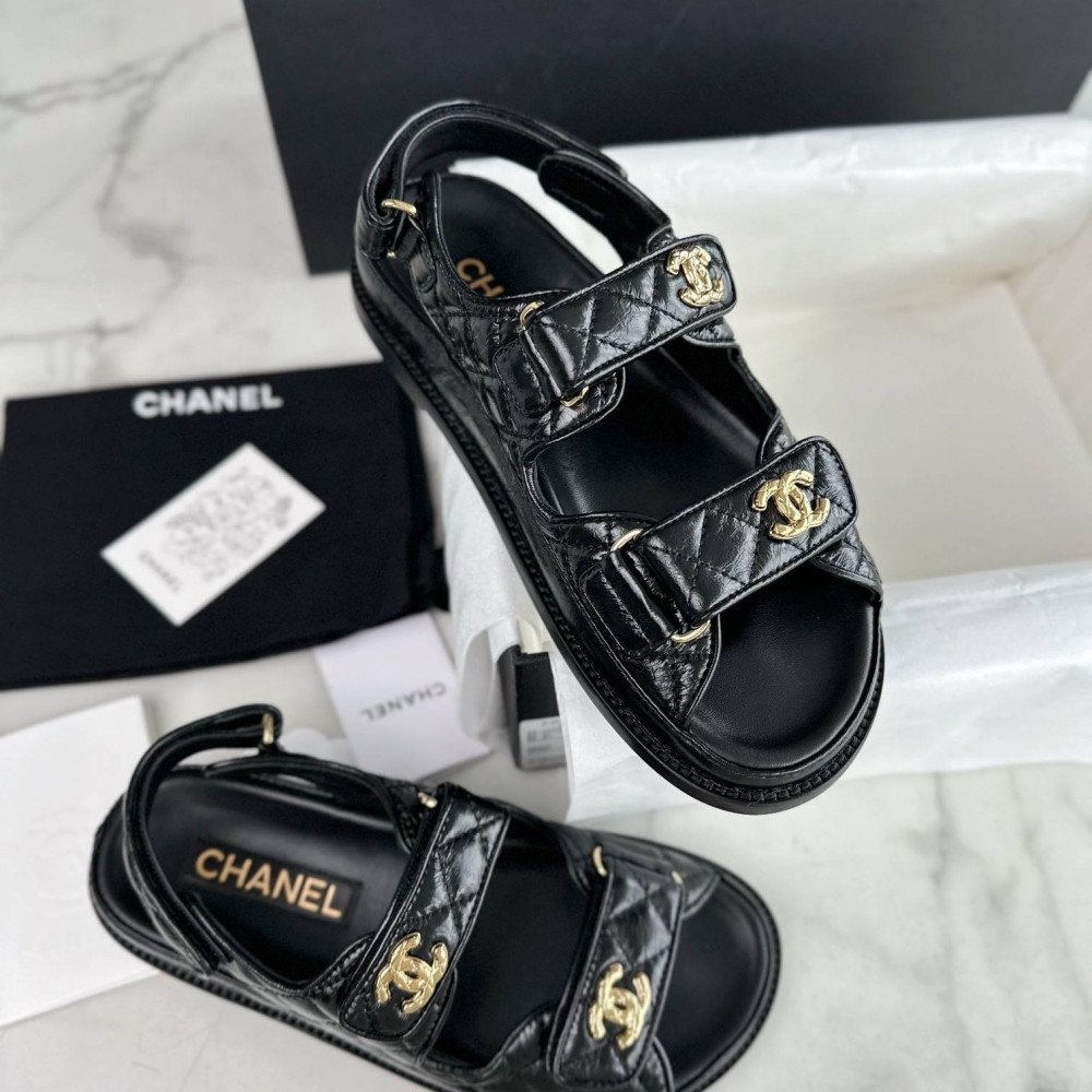 Beach shoes