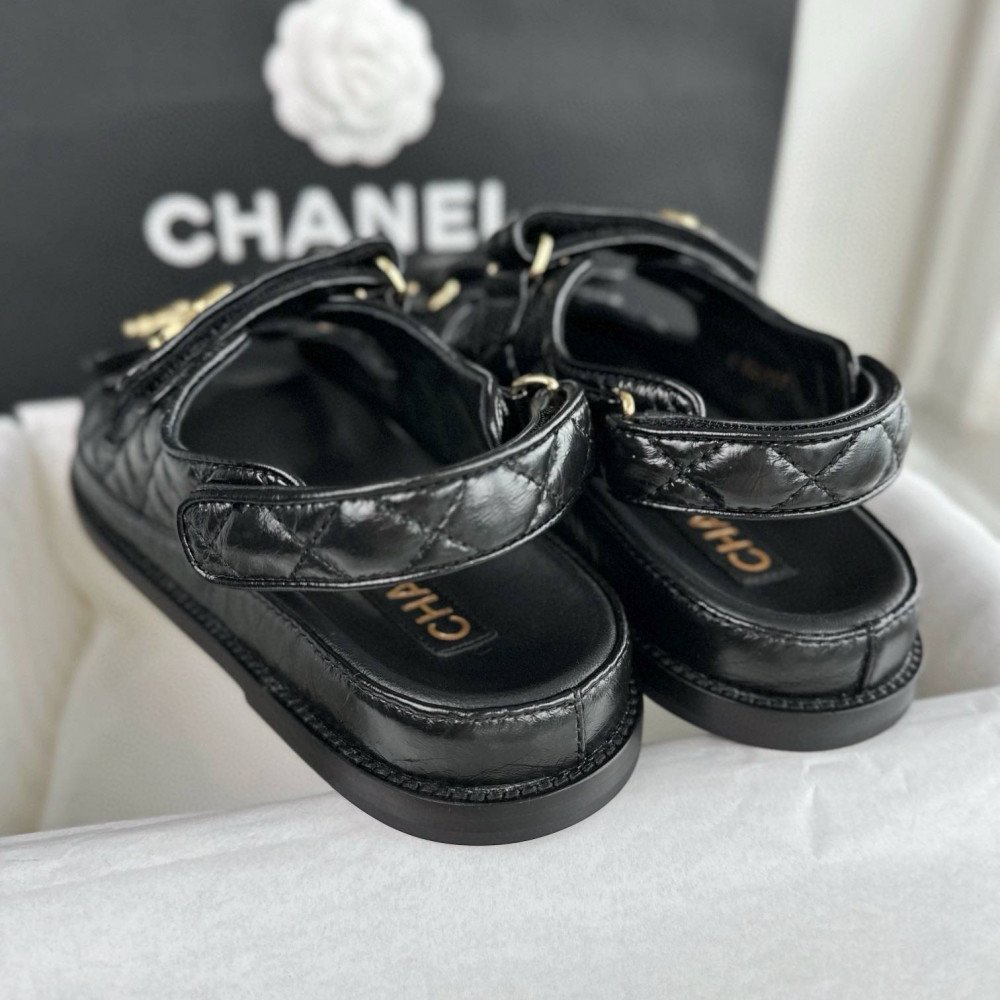 Beach shoes