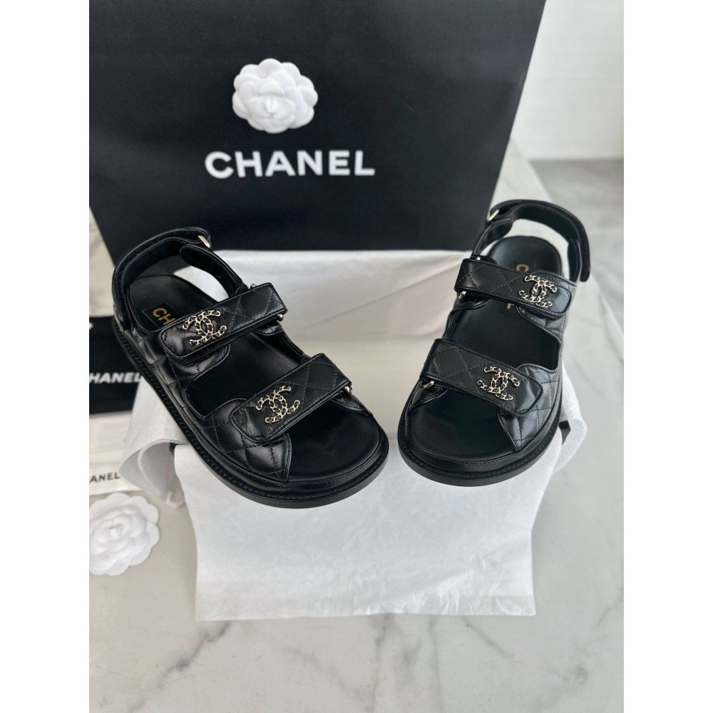 Beach shoes