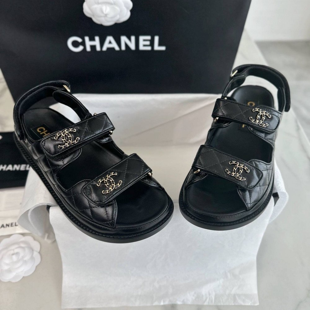 Beach shoes