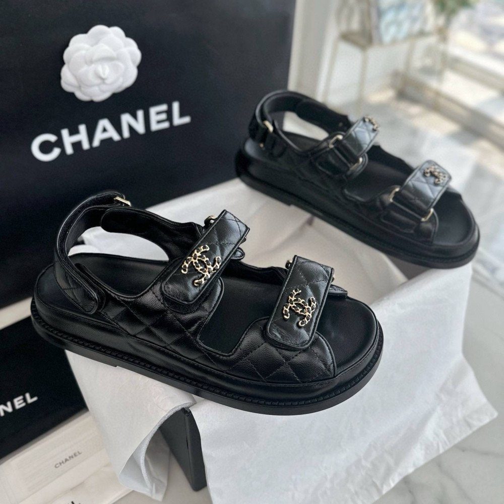 Beach shoes