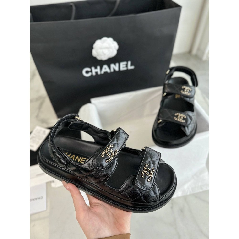 Beach shoes