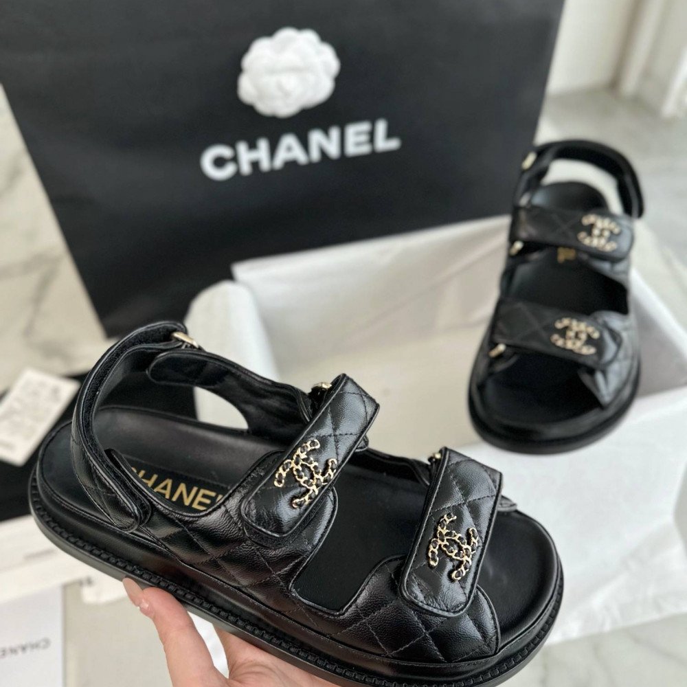 Beach shoes