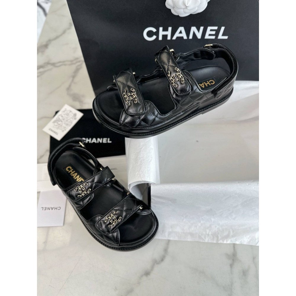 Beach shoes