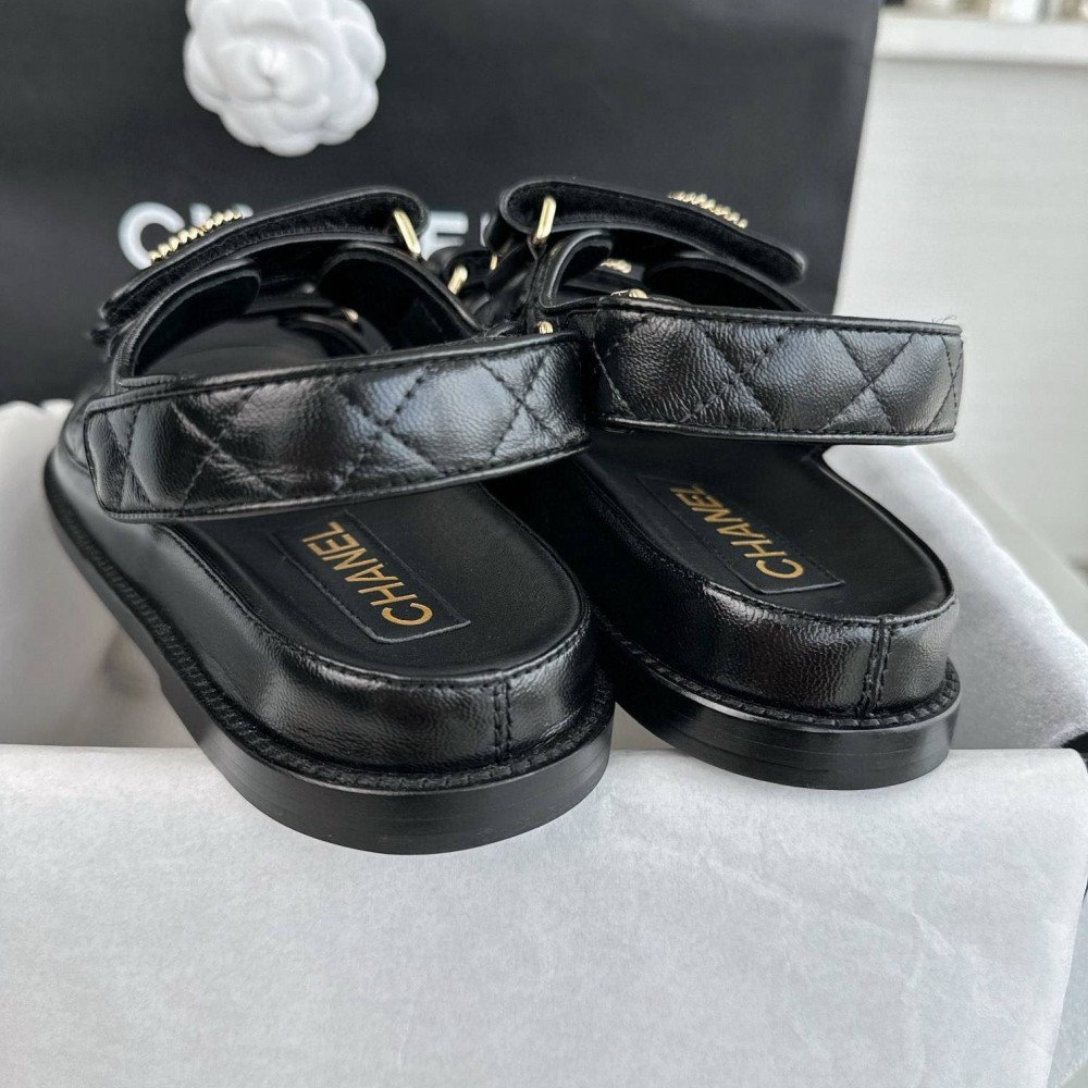 Beach shoes