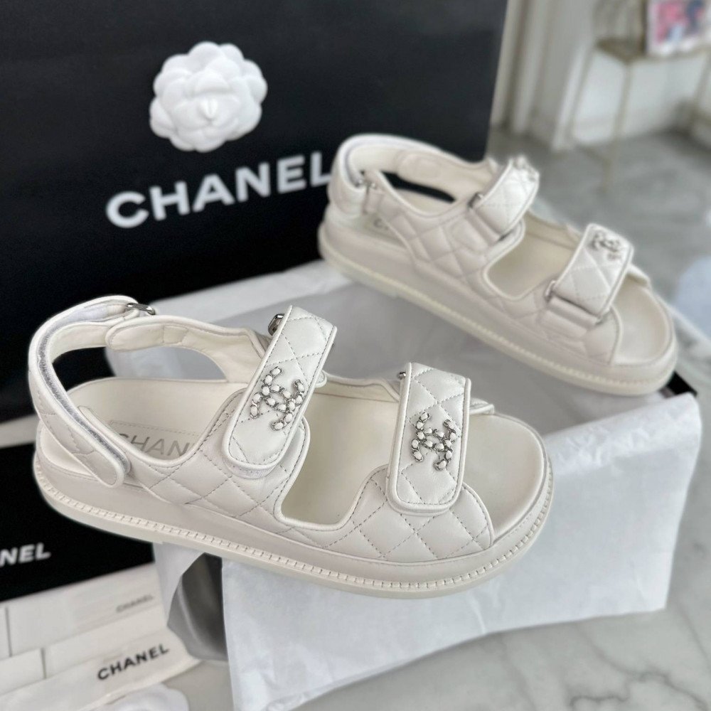 Beach shoes