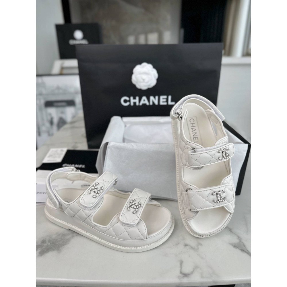 Beach shoes