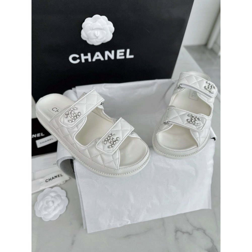 Beach shoes