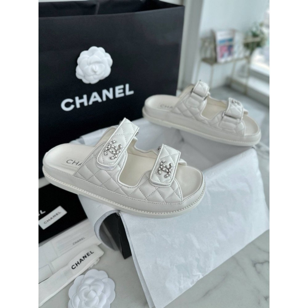 Beach shoes