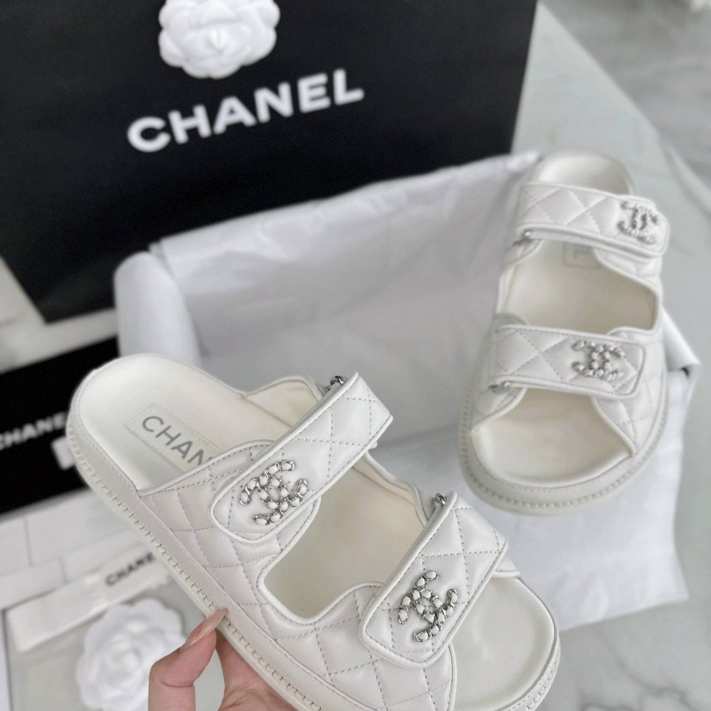 Beach shoes