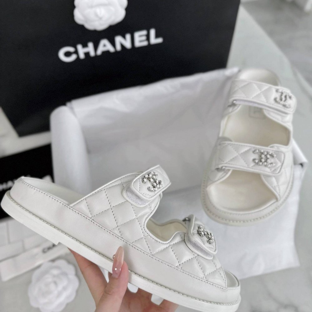 Beach shoes