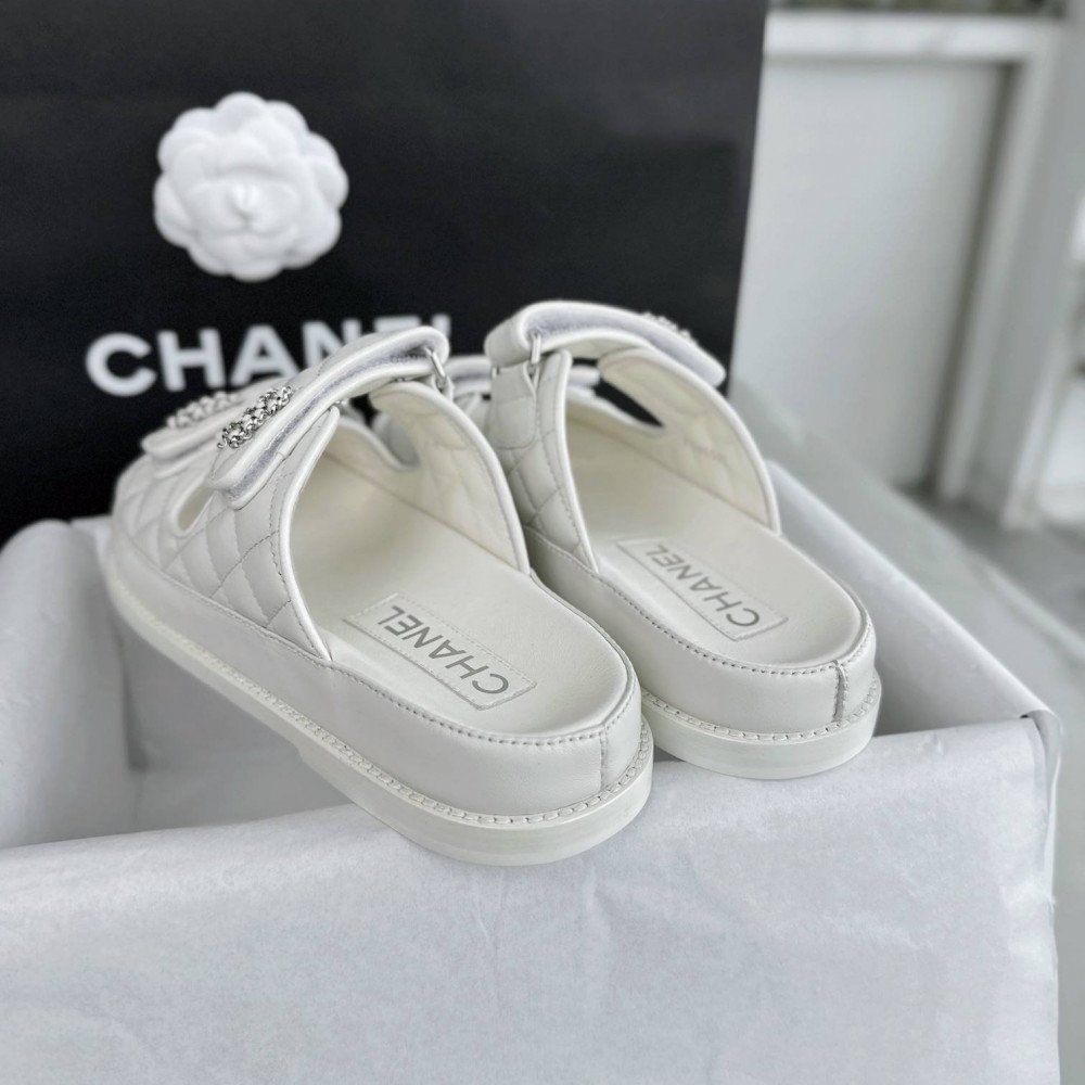 Beach shoes