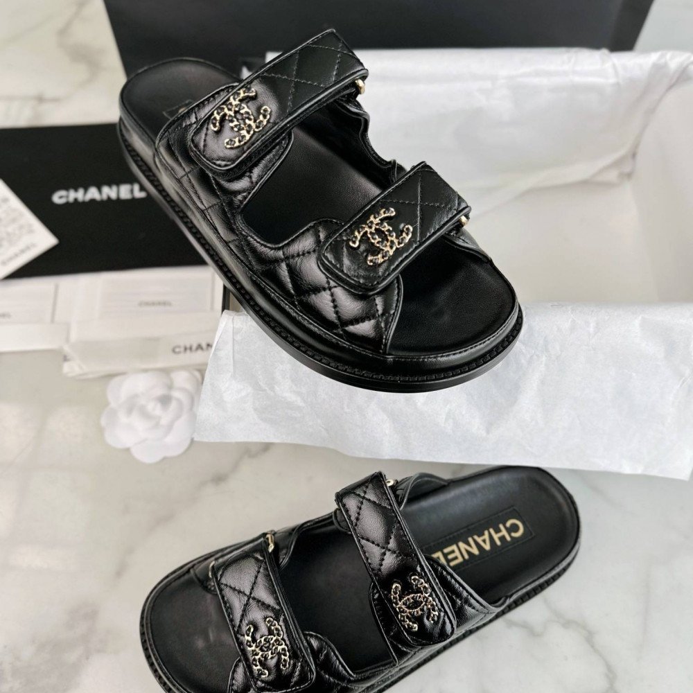 Beach shoes