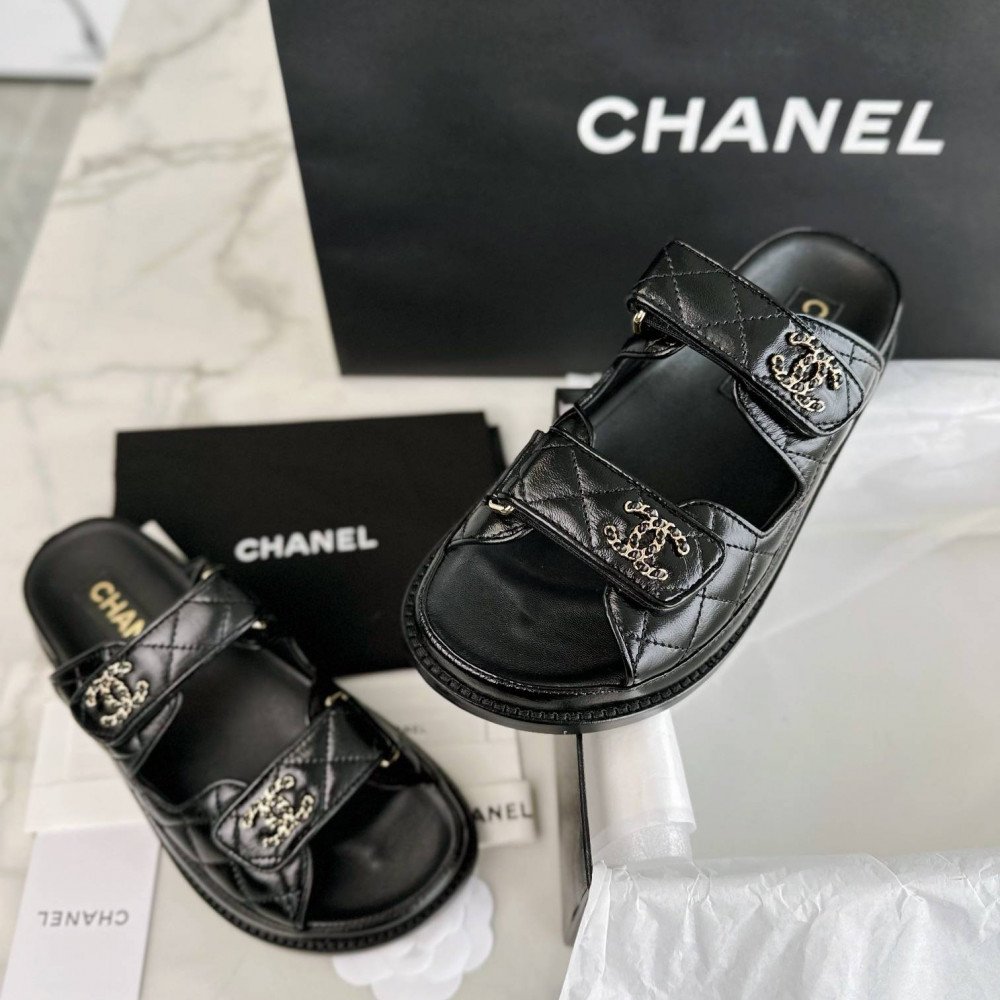 Beach shoes