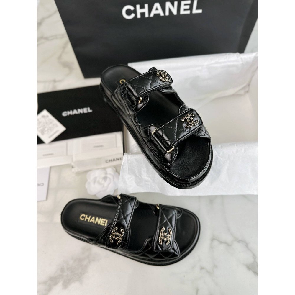 Beach shoes