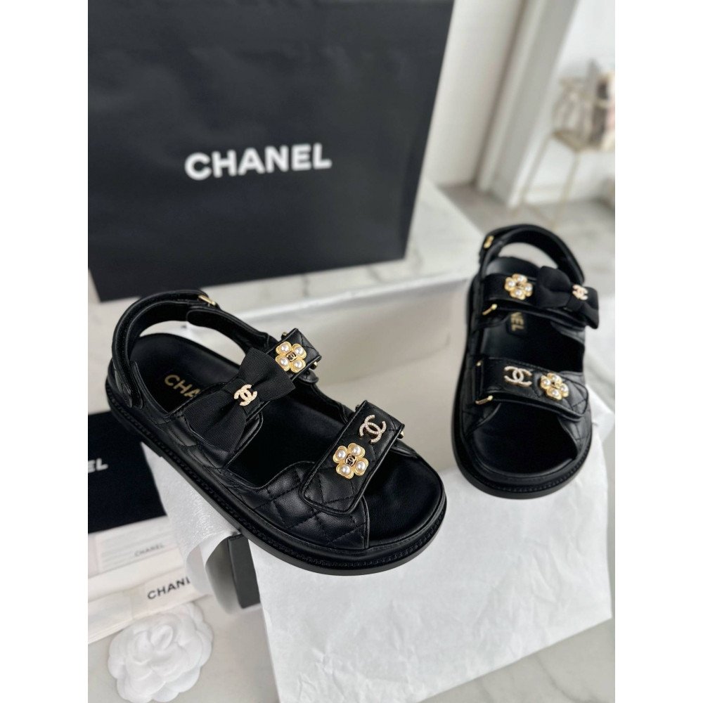 Beach shoes