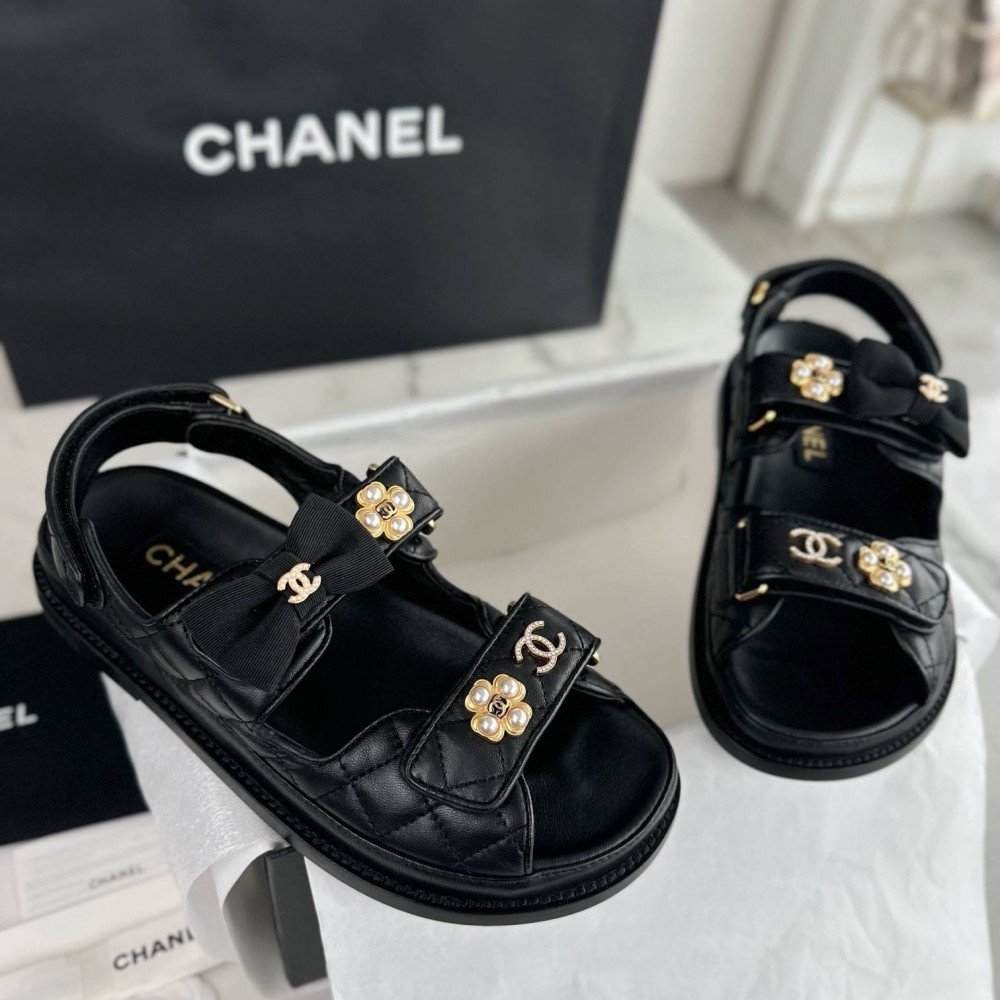 Beach shoes