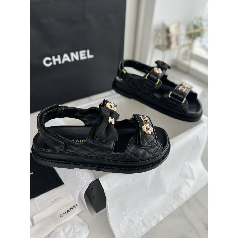 Beach shoes