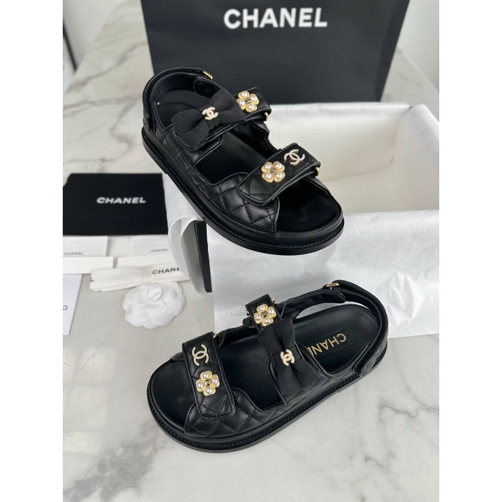 Beach shoes