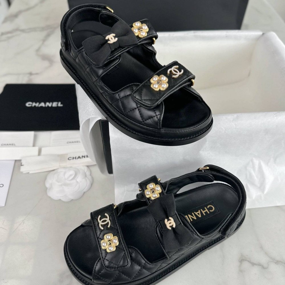 Beach shoes