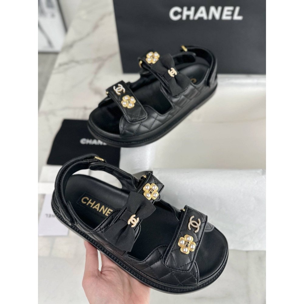 Beach shoes
