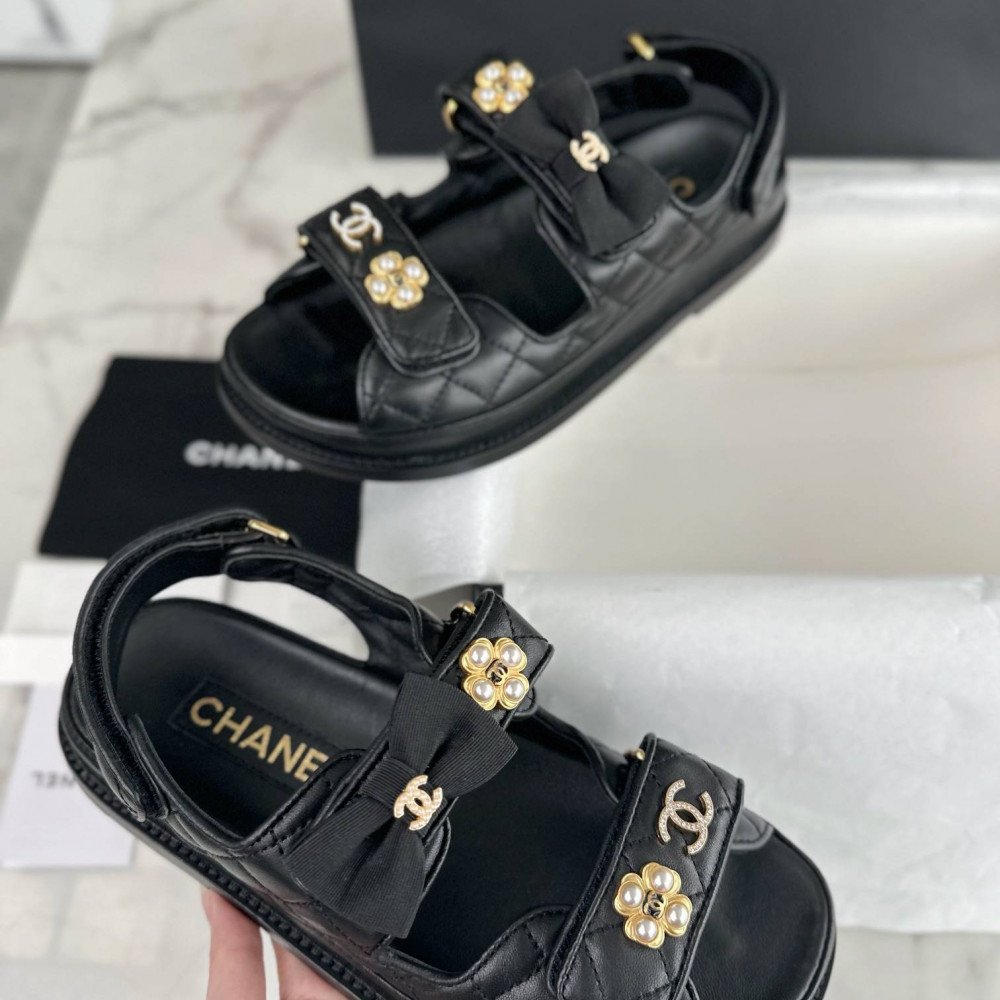 Beach shoes