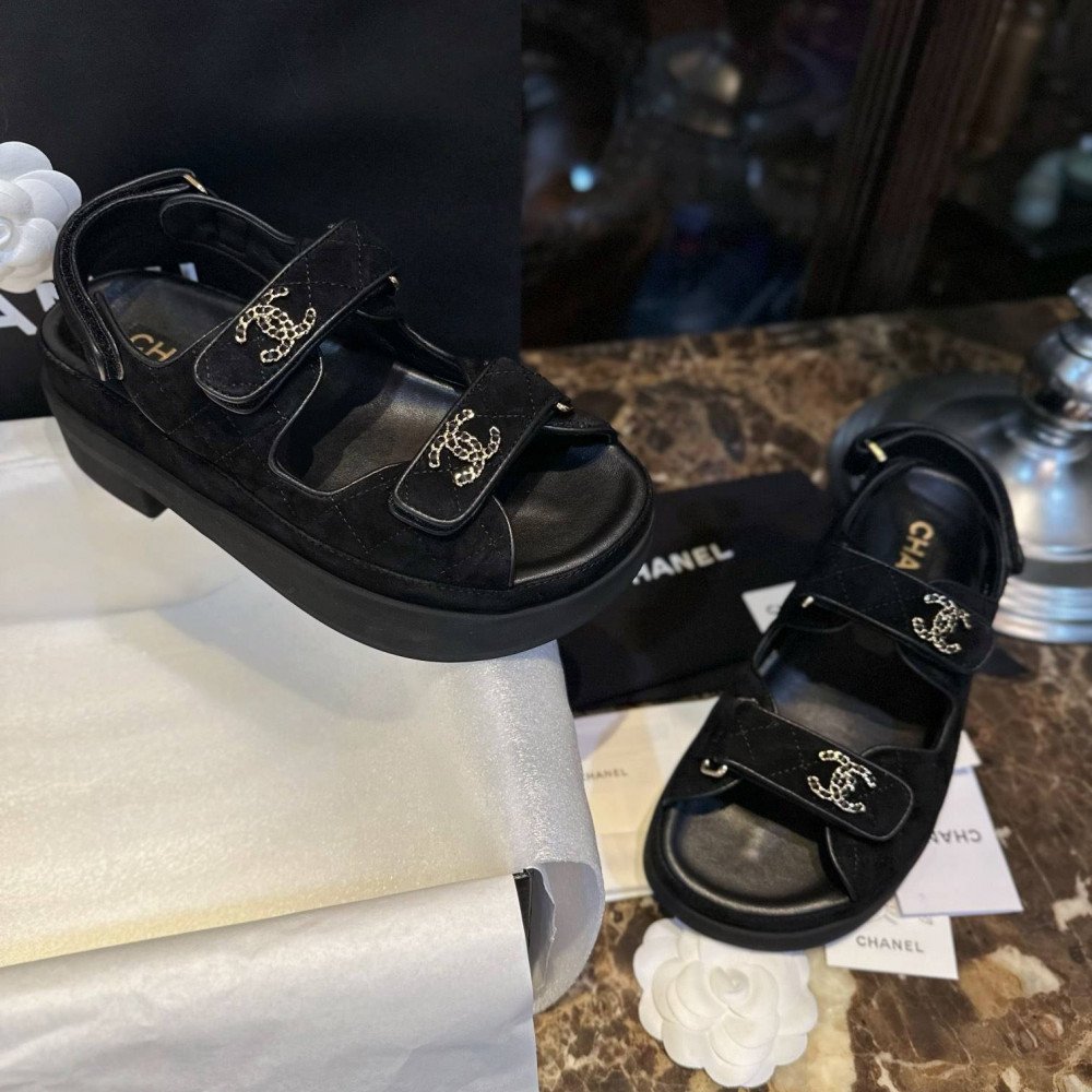 Beach shoes