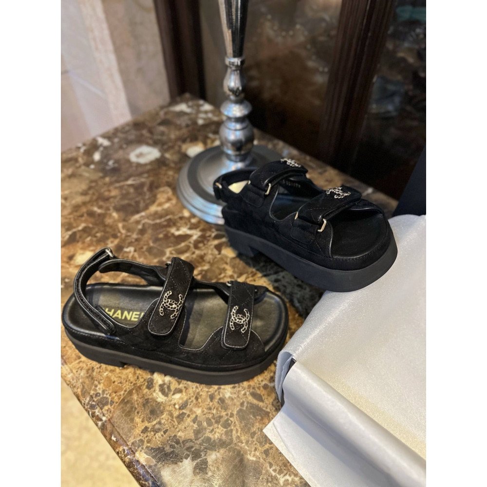 Beach shoes