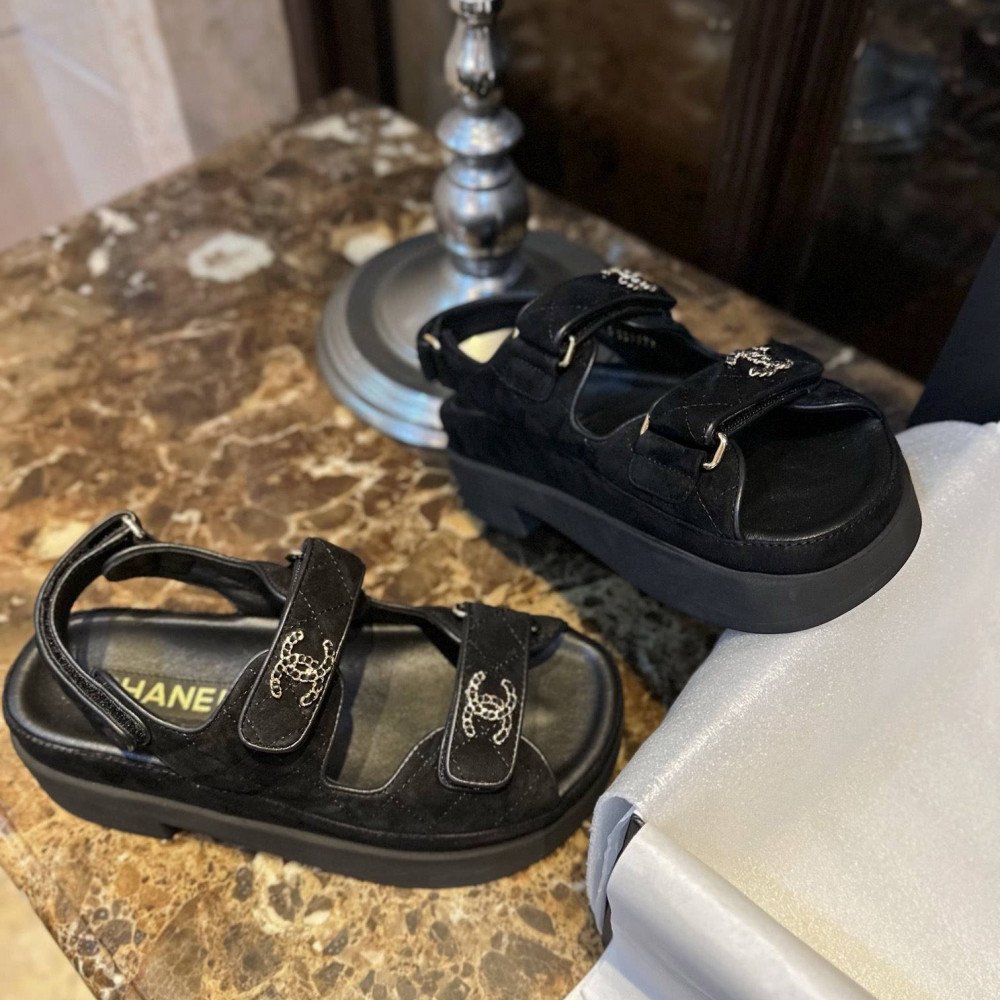 Beach shoes