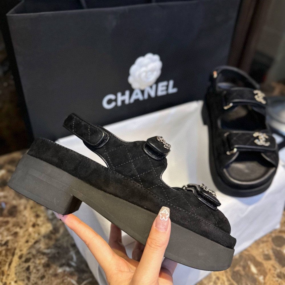 Beach shoes