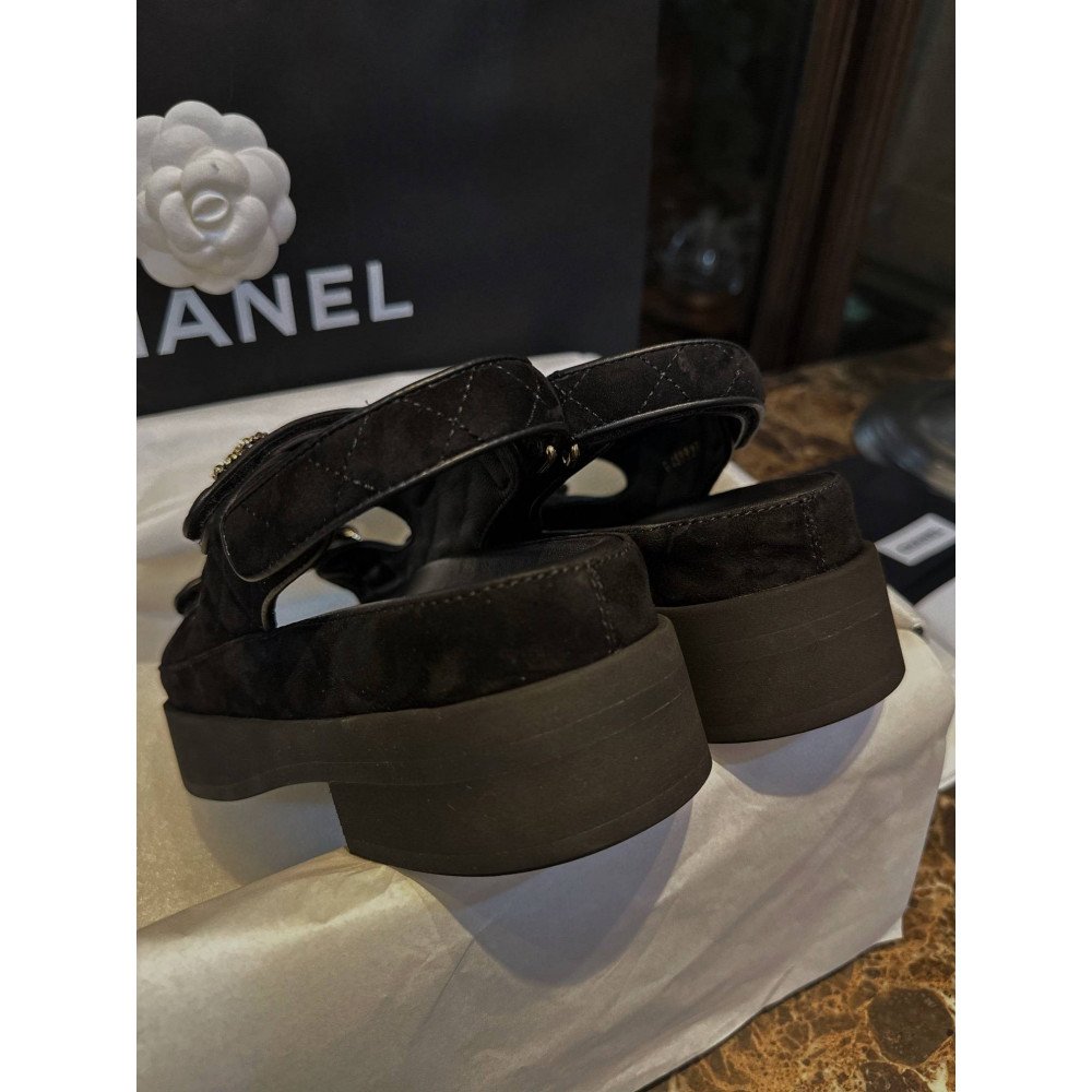 Beach shoes