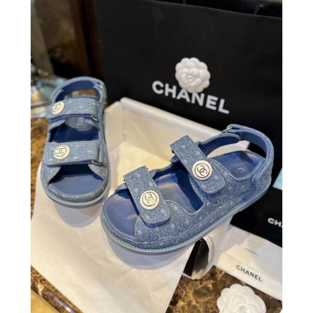 Beach shoes