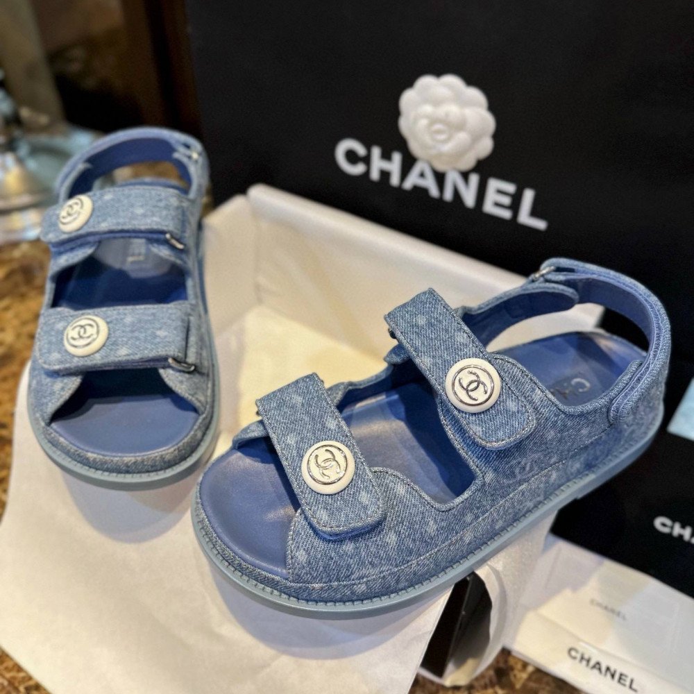 Beach shoes